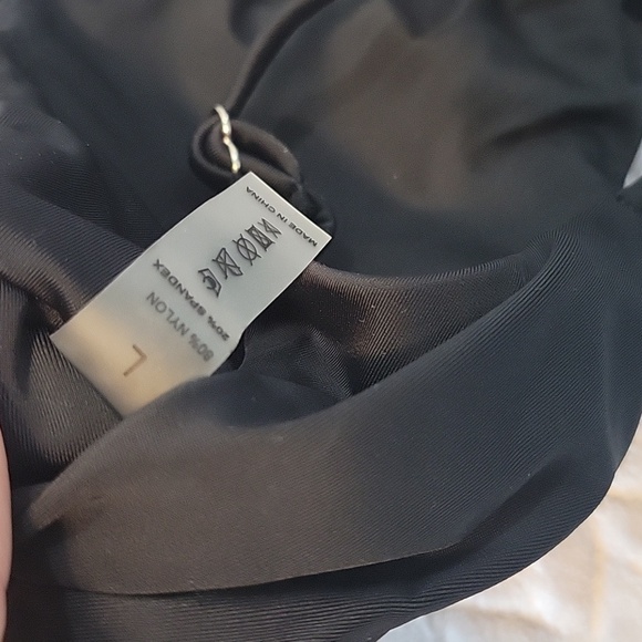 Knot Front Bikini Top - Picture 4 of 4